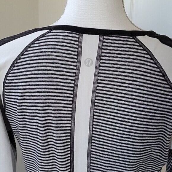 Lululemon Athletica Reversible Long Sleeve Top Black White Stripe Size 8 - Picture 8 of 12